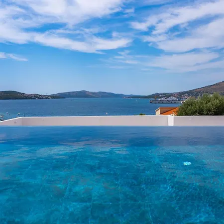 Paladium トロギール