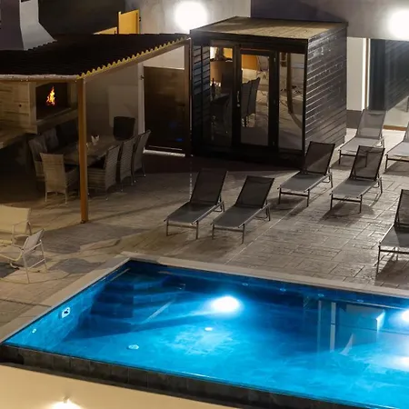 Paladium Lägenhet Trogir